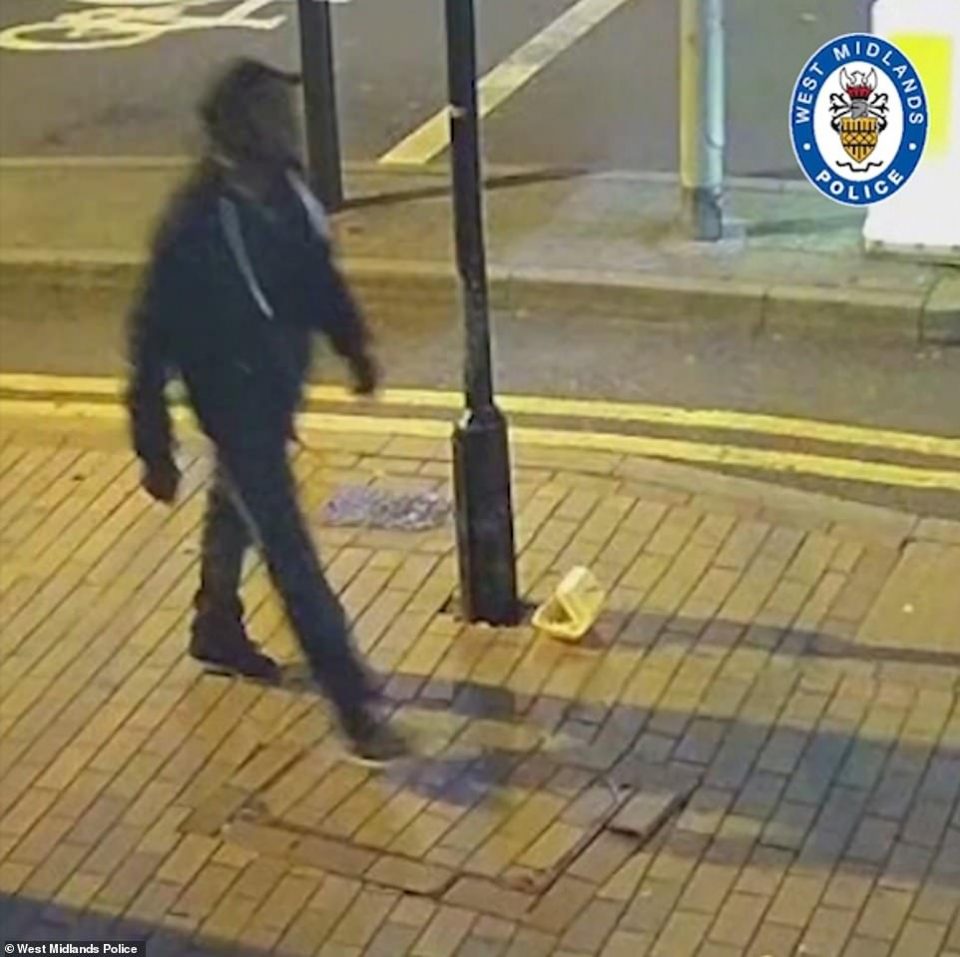 Police hunting Birmingham UK attacker , issue CCTV of suspect