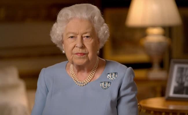 Queen Elizabeth of Britain tests positive for Covid-19